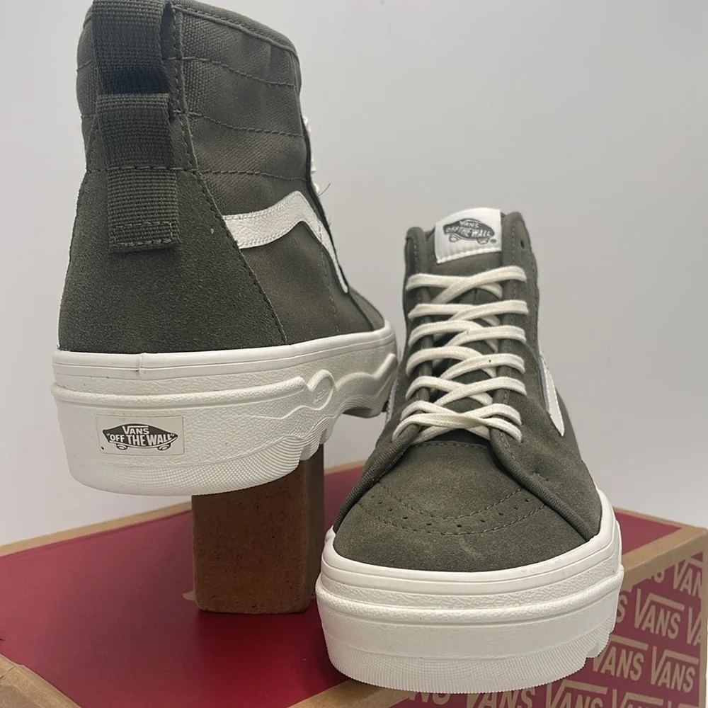 Vans WMNS Sentry Sk8-Hi Kalamata
VN0A5KY5BXV Sneakers - Picture 8 of 16